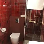 Large Taverna 2br 2ba Steps To Lift Full Kitchen 別荘 *