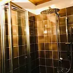 Large Taverna 2br 2ba Steps To Lift Full Kitchen * 库马约尔