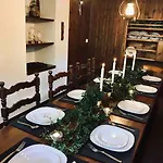 度假居 Large Taverna 2br 2ba Steps To Lift Full Kitchen *