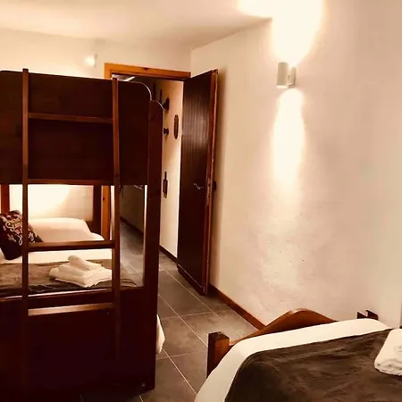 Large Taverna 2br 2ba Steps To Lift Full Kitchen Holiday home