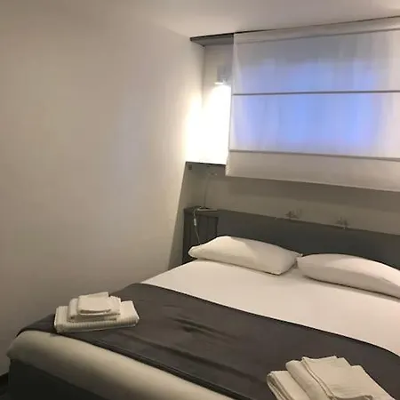 Spaziosa Taverna Accanto Alle Piste Da Sci Hébergement de vacances *