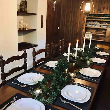 Hébergement de vacances Spaziosa Taverna Accanto Alle Piste Da Sci *