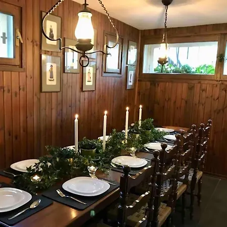 Spaziosa Taverna Accanto Alle Piste Da Sci