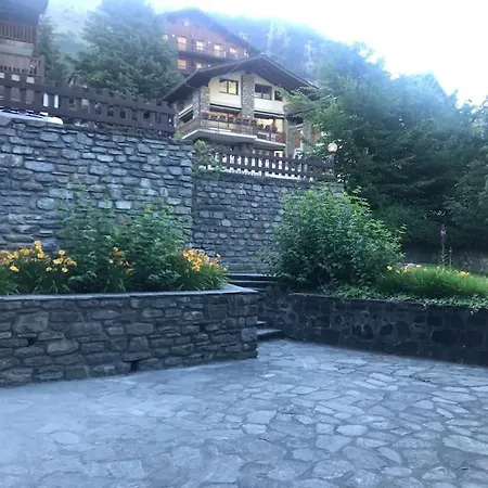 Nyaraló Large Taverna 2br 2ba Steps To Lift Full Kitchen