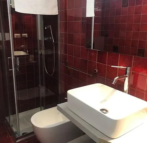 Nyaraló Large Taverna 2br 2ba Steps To Lift Full Kitchen