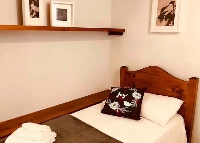 Large Taverna 2br 2ba Steps To Lift Full Kitchen Nyaraló *